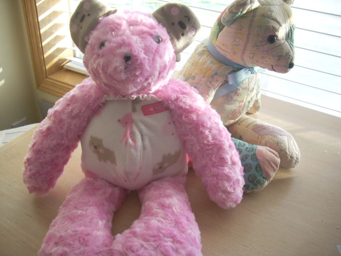 2 pink bears